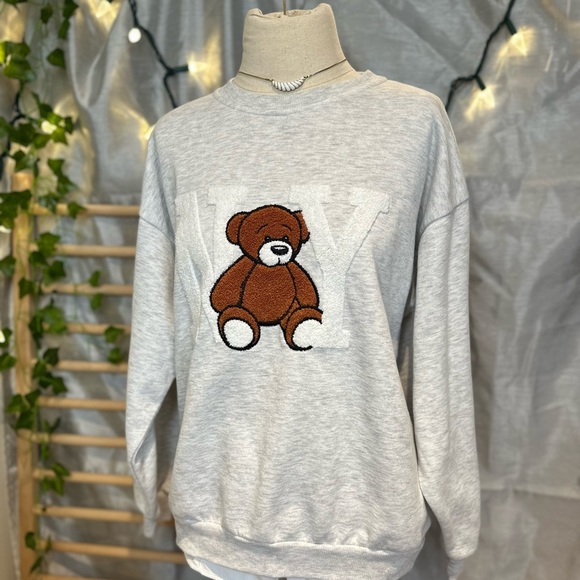 Sweaters - B021 Refudge Sweatshirt with Teddy Bear Design